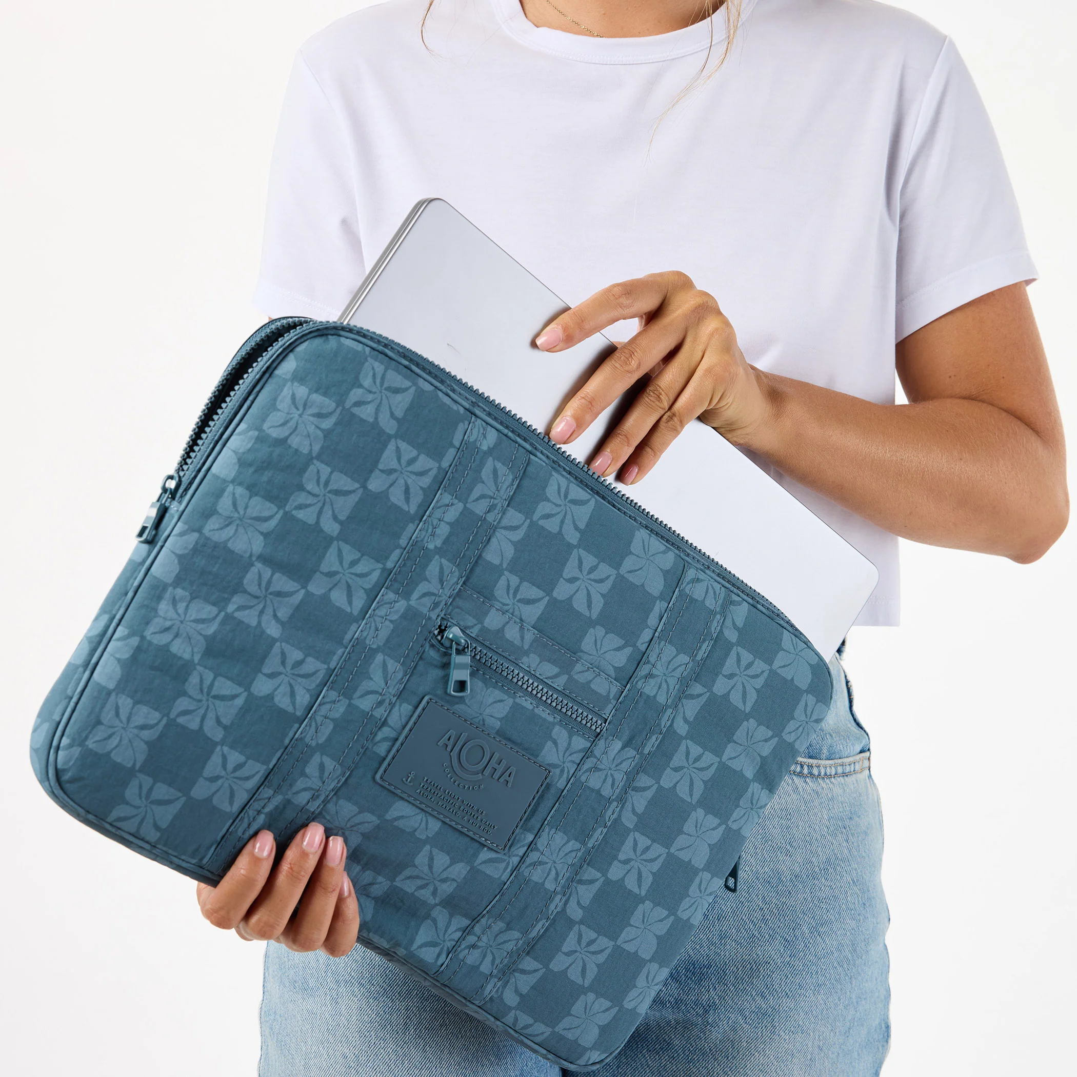 Keep It Light Laptop Case | Pua Check - Image 2