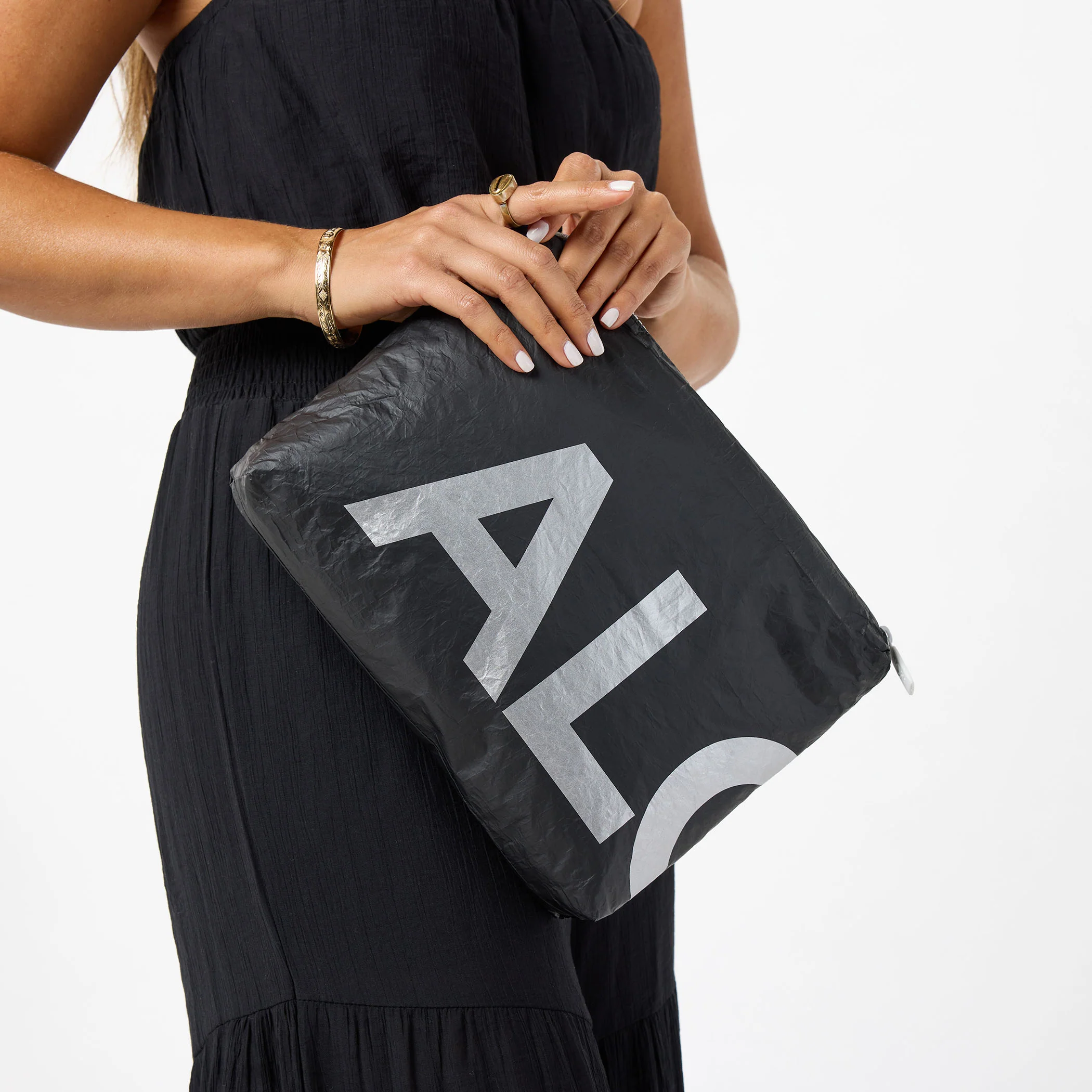 Mid Pouch | Monochrome - Image 2